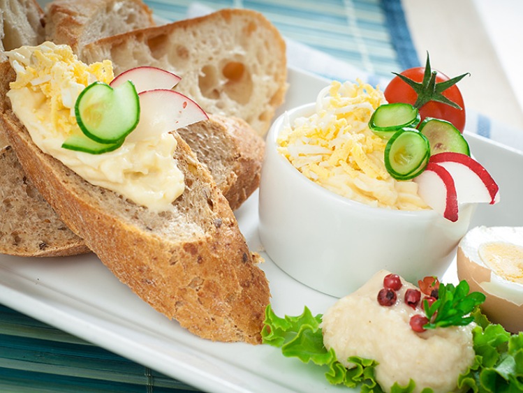 Sertop – pasta z chrzanem